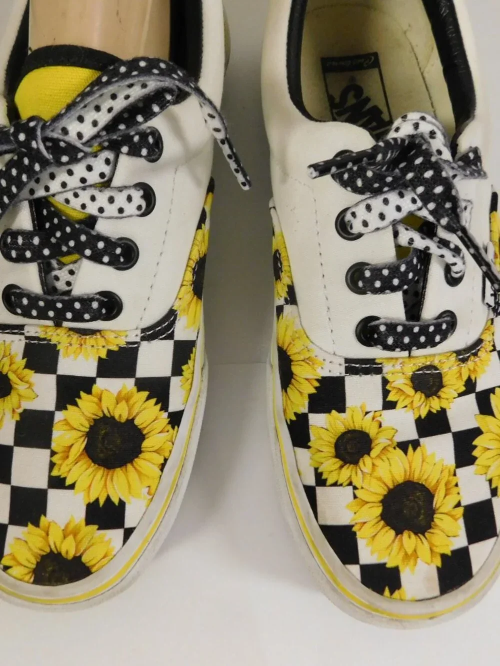Van Customs Checkerboard Sunflower Lace Up Shoes sz 6 men 7.5 Women